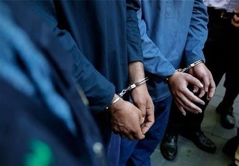 توقیف 3 تن و 200 کیلوگرم آرد خارج از شبکه در کوهدشت/ دستگیری 15 متهم