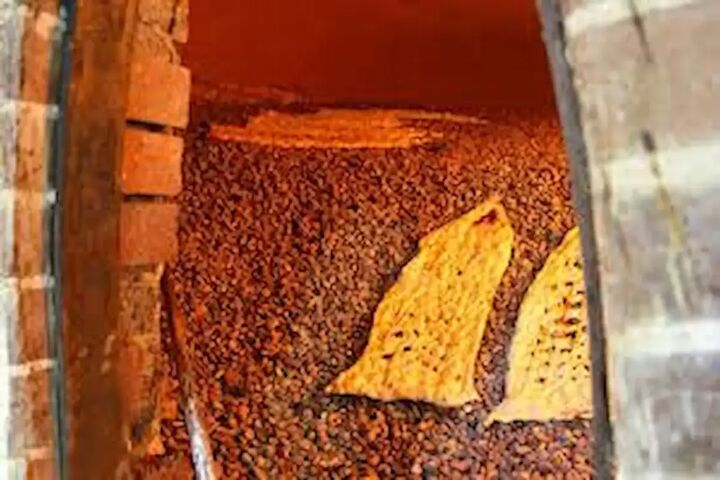نظارت قاطع بر آرد و نان در جویبار خط قرمز است